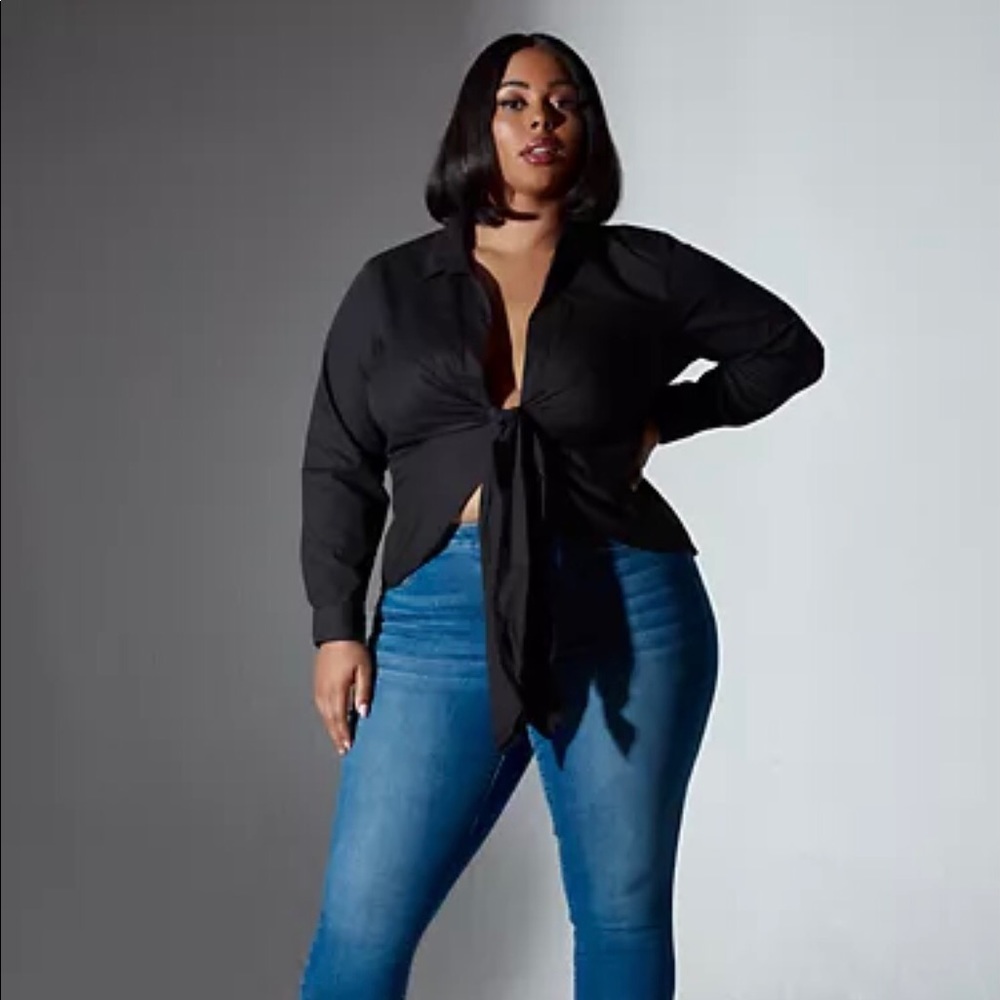 Anais Long Sleeve Knot-Front Top